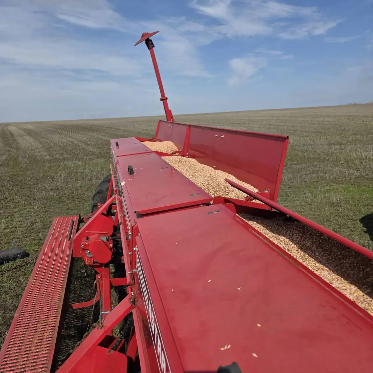 В АО "Должанское" стартовал сев ячменя В АО "Должанское" стартовал сев ячменя