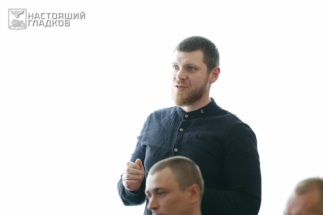 Вячеслав Гладков: Сегодня в Вейделевке встретился с нашими защитниками, которые вернулись из зоны проведения специальной военной операции Вячеслав Гладков: Сегодня в Вейделевке встретился с нашими защитниками, которые вернулись из зоны проведения специальной военной операции