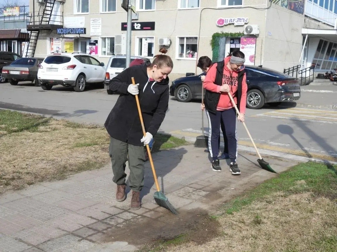 Татьяна Киричкова: Продолжаем приводить в порядок территорию нашего округа Татьяна Киричкова: Продолжаем приводить в порядок территорию нашего округа