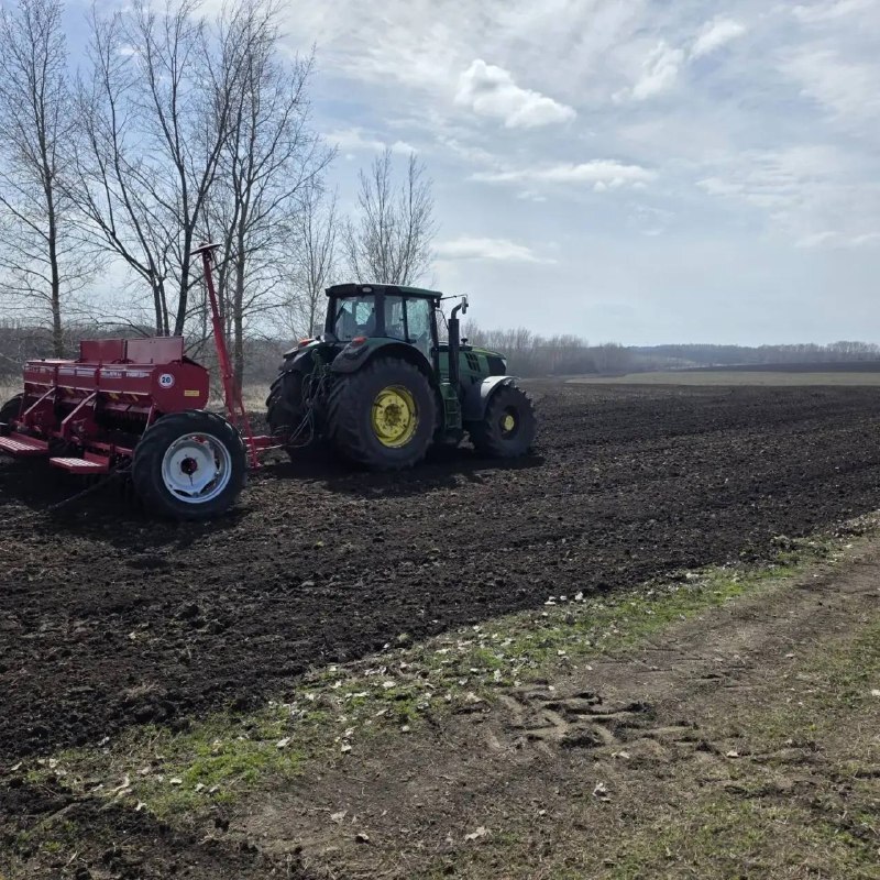 В АО "Должанское" стартовал сев ячменя В АО "Должанское" стартовал сев ячменя