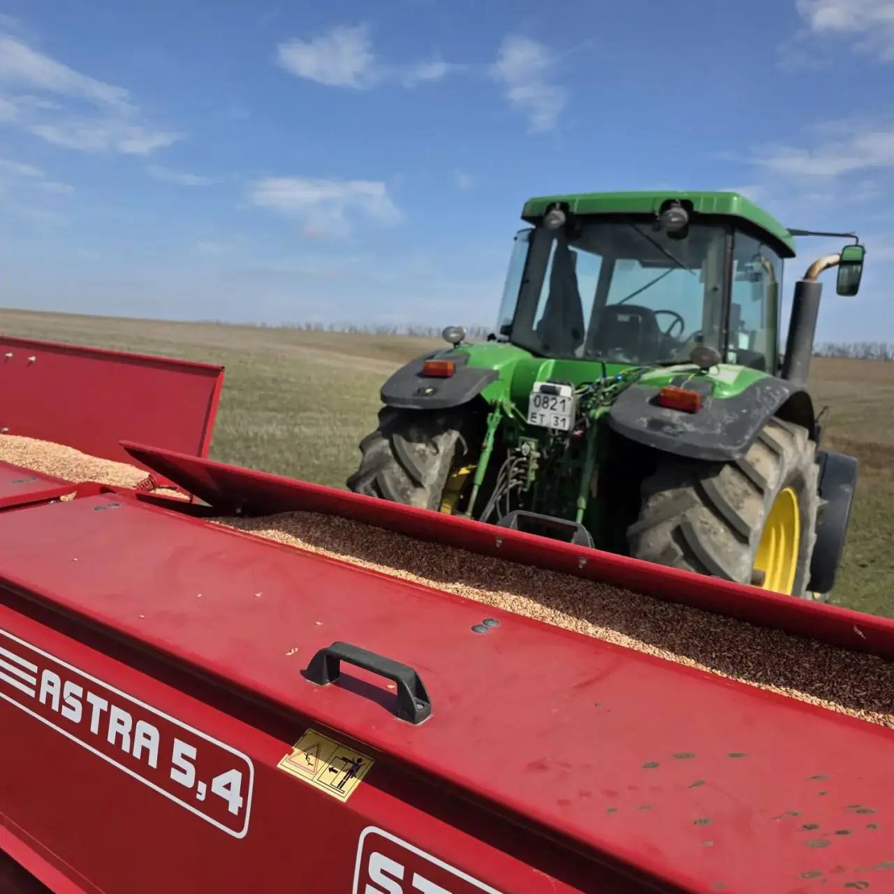 В АО "Должанское" стартовал сев ячменя В АО "Должанское" стартовал сев ячменя