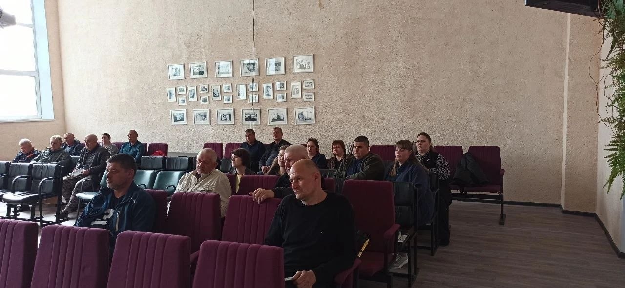 Владимир Переверзев: Снова за парты, но с серьезной целью: как аграрии Борисовского округа готовятся к весенним полевым работам Владимир Переверзев: Снова за парты, но с серьезной целью: как аграрии Борисовского округа готовятся к весенним полевым работам