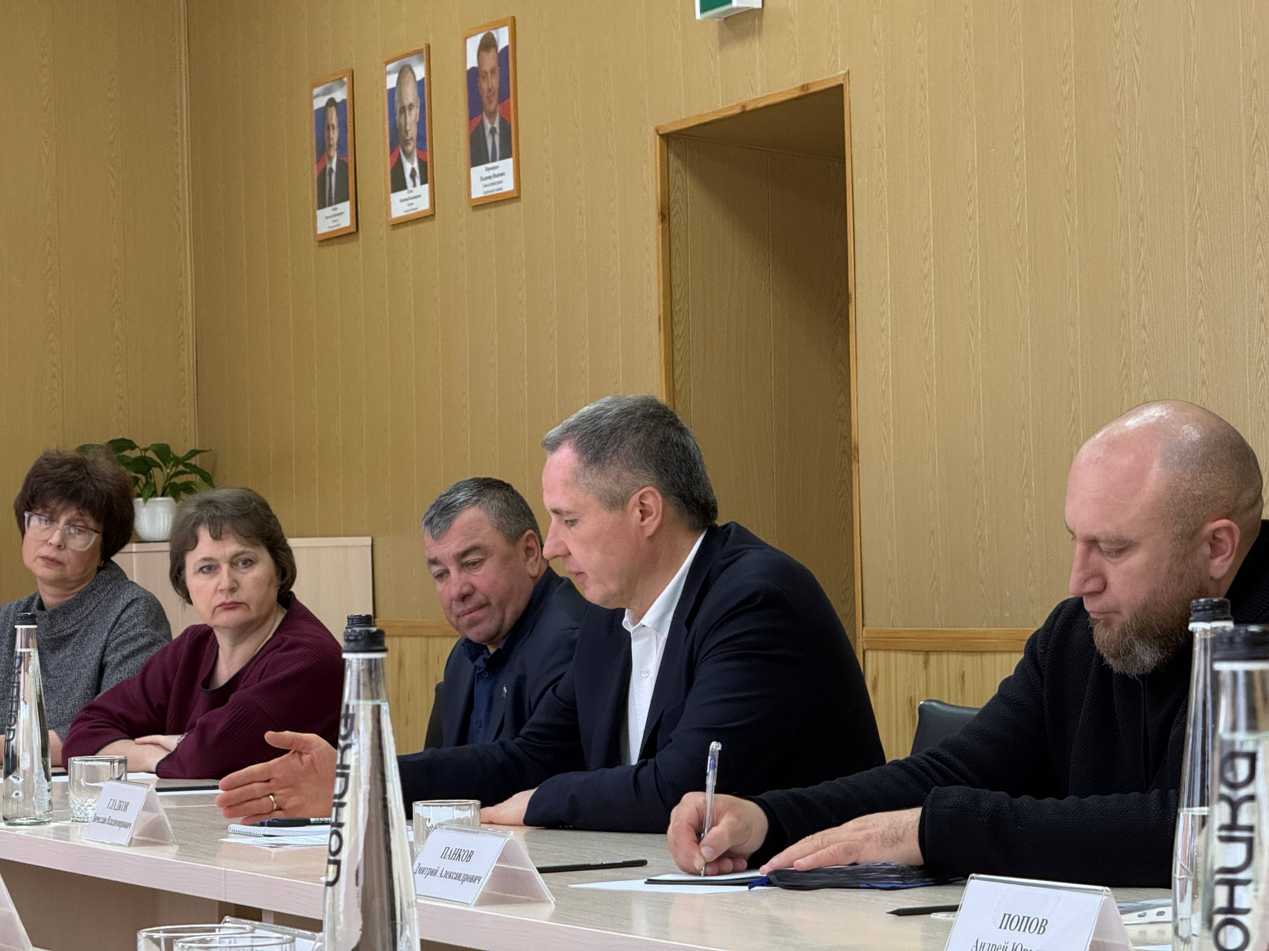 Вячеслав Гладков: В ходе рабочей поездки встретился с депутатами Грайворонского округа Вячеслав Гладков: В ходе рабочей поездки встретился с депутатами Грайворонского округа