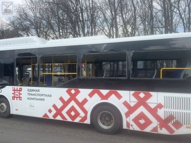 В Белгороде при атаке беспилотника ВСУ повреждены автобус и машина