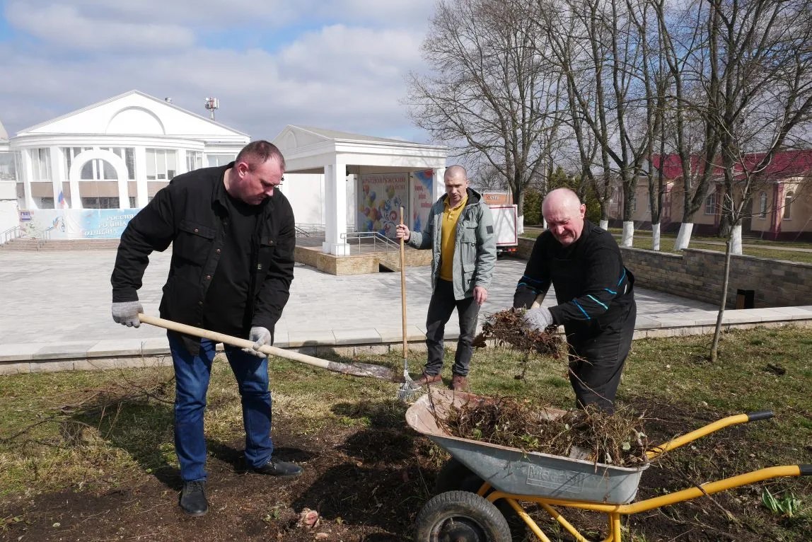 Трудовые коллективы округа активно включились в сезонные работы в рамках месячника добровольного служения региону нацпроекта «Экологическое благополучие» Трудовые коллективы округа активно включились в сезонные работы в рамках месячника добровольного служения региону нацпроекта «Экологическое благополучие»