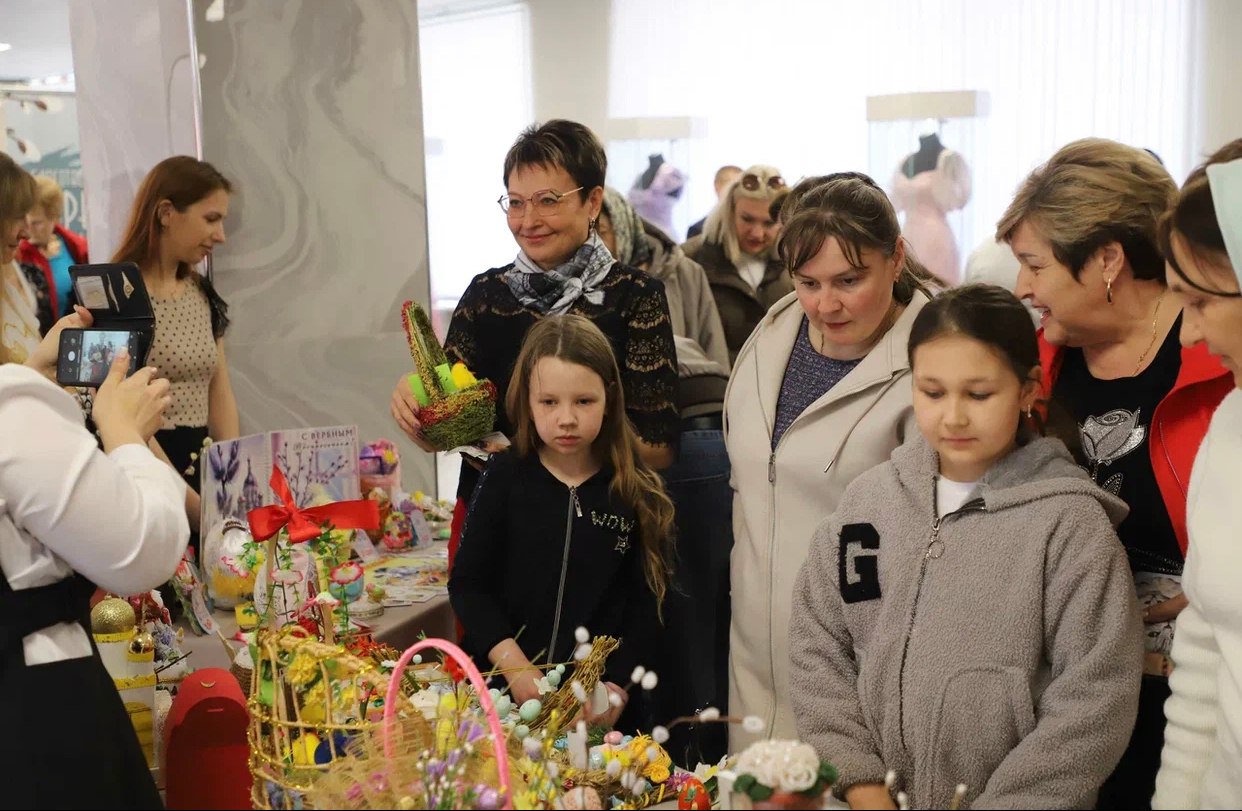 Сегодня во Дворце культуры и спорта прошла благотворительная Вербная ярмарка Сегодня во Дворце культуры и спорта прошла благотворительная Вербная ярмарка
