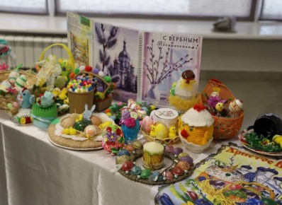 Сегодня во Дворце культуры и спорта прошла благотворительная Вербная ярмарка