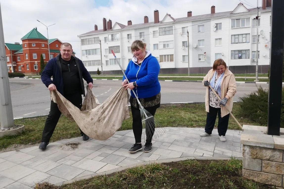 Трудовые коллективы округа активно включились в сезонные работы в рамках месячника добровольного служения региону нацпроекта «Экологическое благополучие» Трудовые коллективы округа активно включились в сезонные работы в рамках месячника добровольного служения региону нацпроекта «Экологическое благополучие»