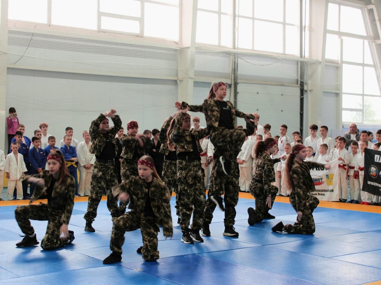 Андрей Миськов: Наш округ принимал участников турнира по армейскому рукопашному бою Белгородской области, посвящённого памяти бойцов СГУП «Орлан», погибших при выполнении боевых задач Андрей Миськов: Наш округ принимал участников турнира по армейскому рукопашному бою Белгородской области, посвящённого памяти бойцов СГУП «Орлан», погибших при выполнении боевых задач