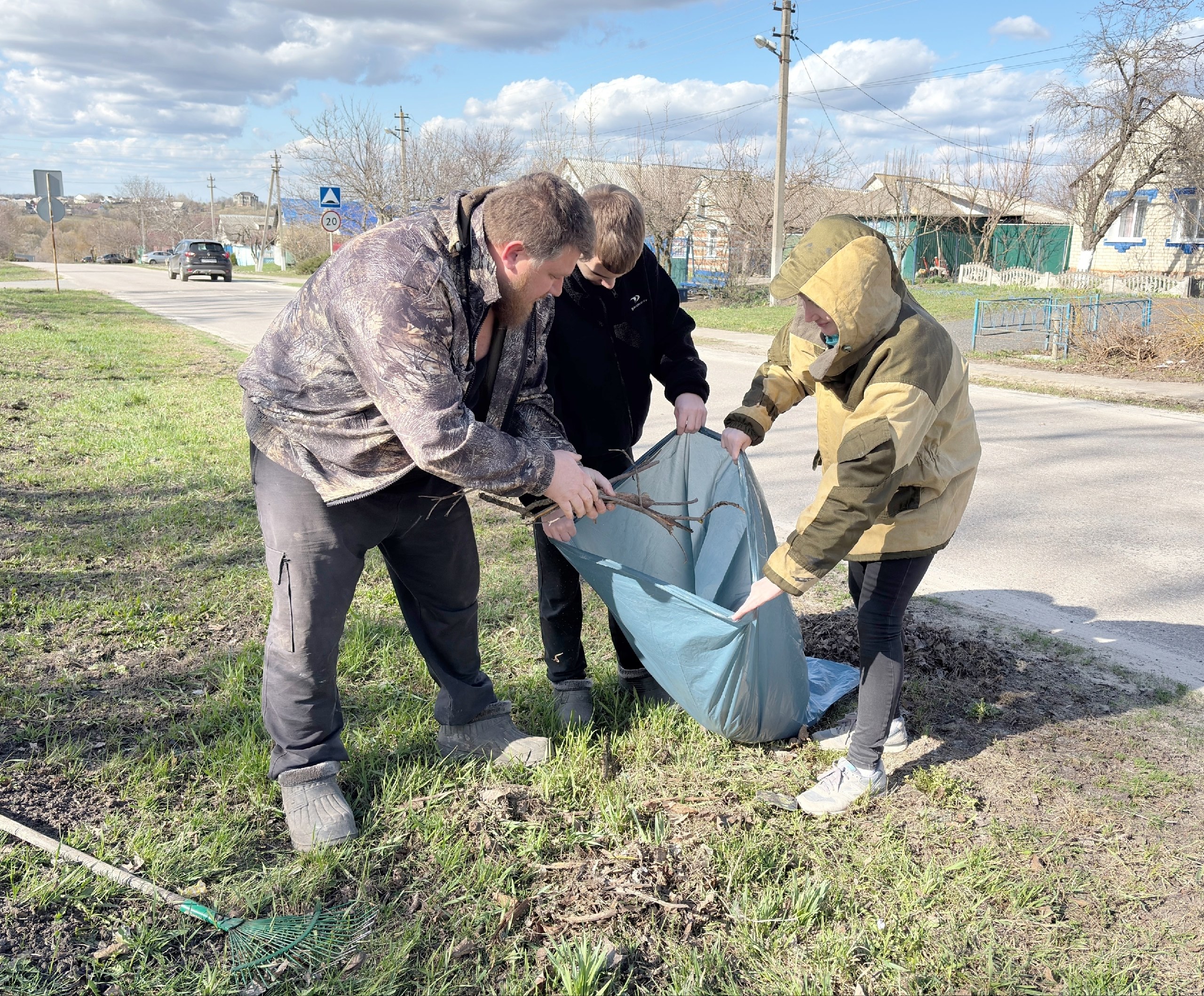 Краснояружцы присоединились к месячнику добровольного служения региону нацпроекта «Экологическое благополучие» Краснояружцы присоединились к месячнику добровольного служения региону нацпроекта «Экологическое благополучие»