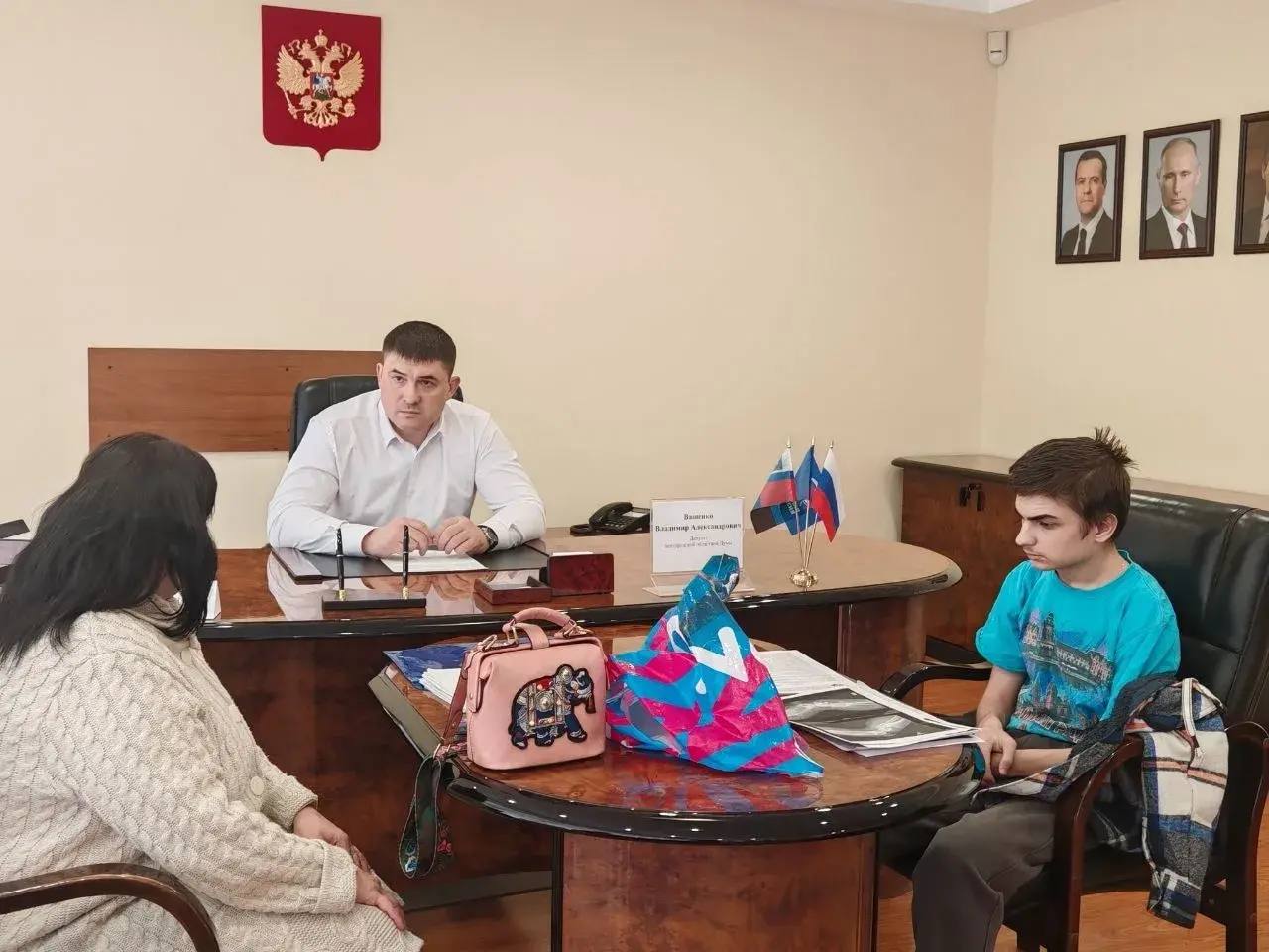 Итоги депутатских приёмов: региональные парламентарии отвечают на вопросы жителей Итоги депутатских приёмов: региональные парламентарии отвечают на вопросы жителей