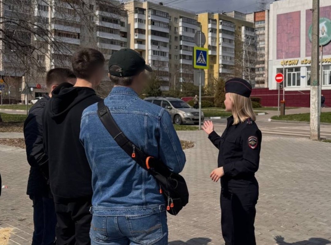 В Белгороде сотрудники ПДН посетили места массового пребывания несовершеннолетних В Белгороде сотрудники ПДН посетили места массового пребывания несовершеннолетних