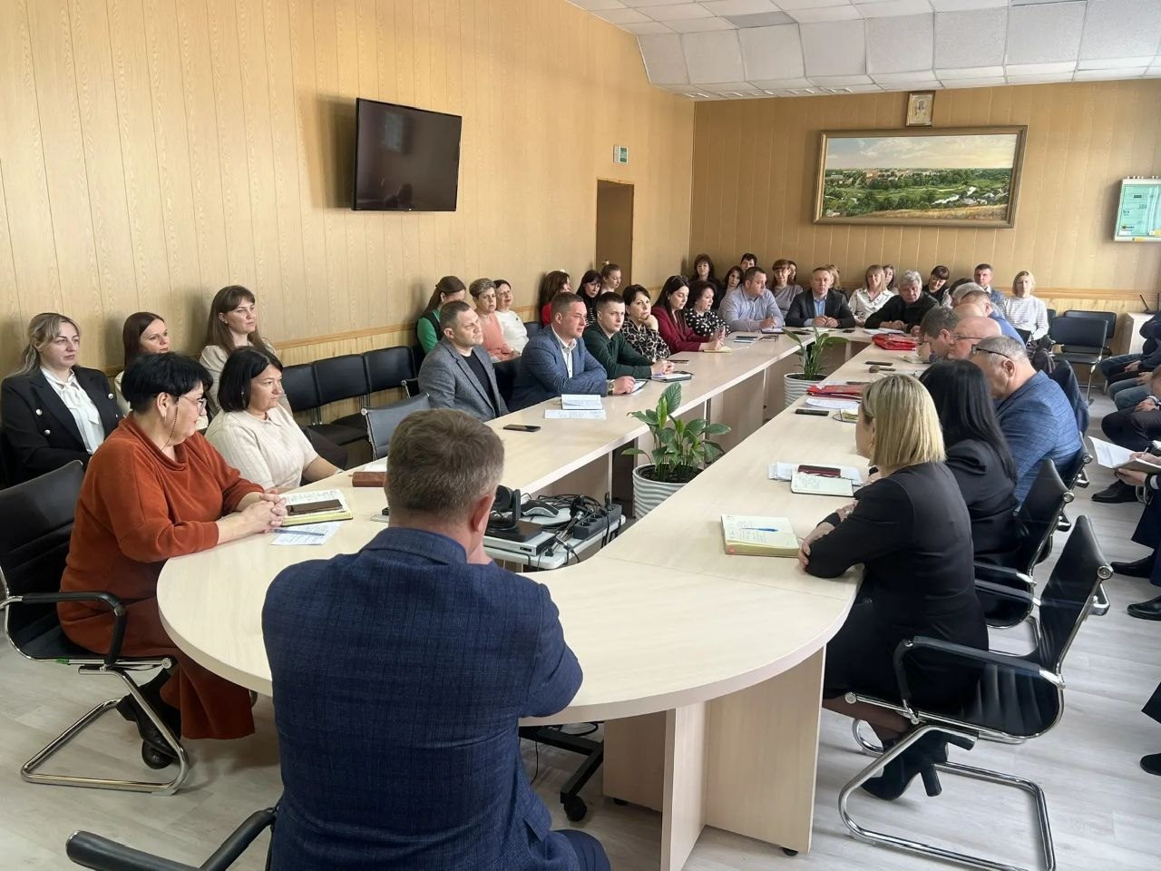 Владимир Переверзев: В администрации Борисовского округа состоялось очередное рабочее совещание Владимир Переверзев: В администрации Борисовского округа состоялось очередное рабочее совещание