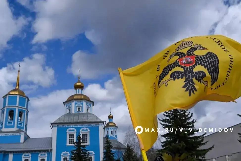Валентин Демидов: Сегодня, в светлый праздник Благовещения, у храма Смоленской Божией Матери открылась символичная выставка «Святые образа русского подвига» Валентин Демидов: Сегодня, в светлый праздник Благовещения, у храма Смоленской Божией Матери открылась символичная выставка «Святые образа русского подвига»