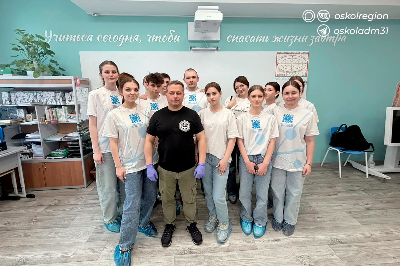 Студенты осваивают основы оказания первой медицинской помощи