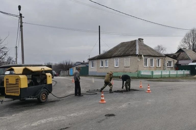 Татьяна Круглякова: В Белгородском округе продолжается плановый ямочный ремонт дорожного покрытия Татьяна Круглякова: В Белгородском округе продолжается плановый ямочный ремонт дорожного покрытия
