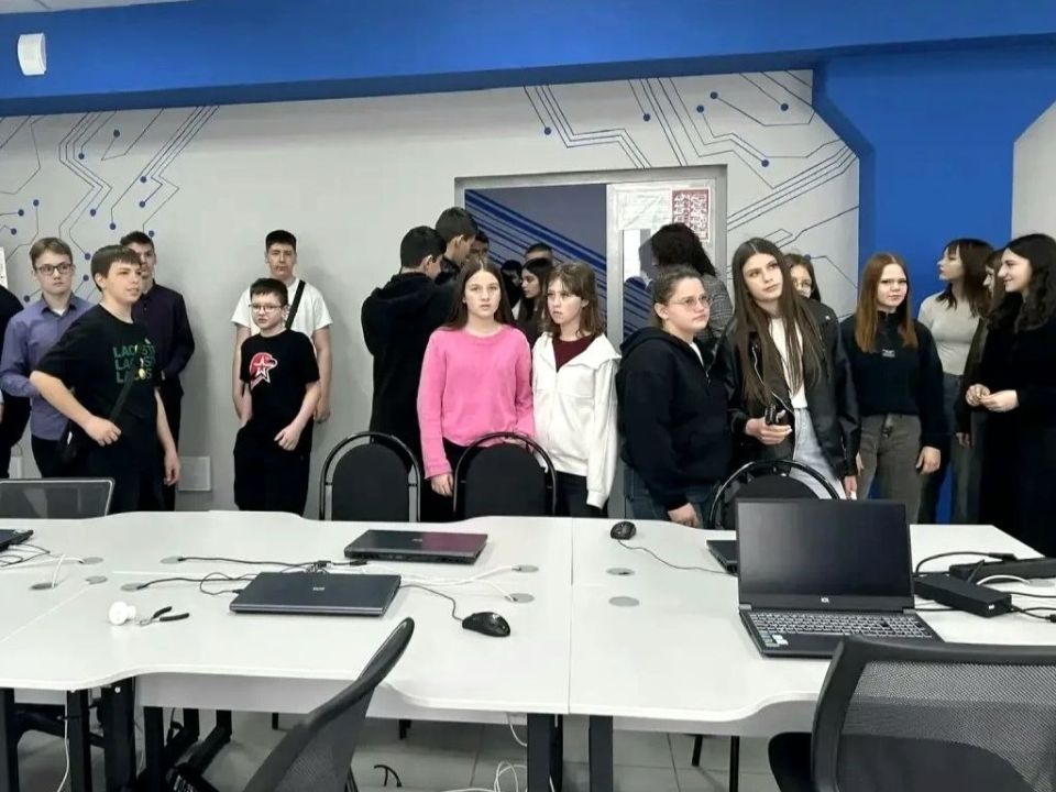 � ������ ��������������� ������� "������� ������" ������� ����������, ������������ � ��������������� ���� �������� ������� ������� � ������������� � � ����������� � ����������� �����������������������