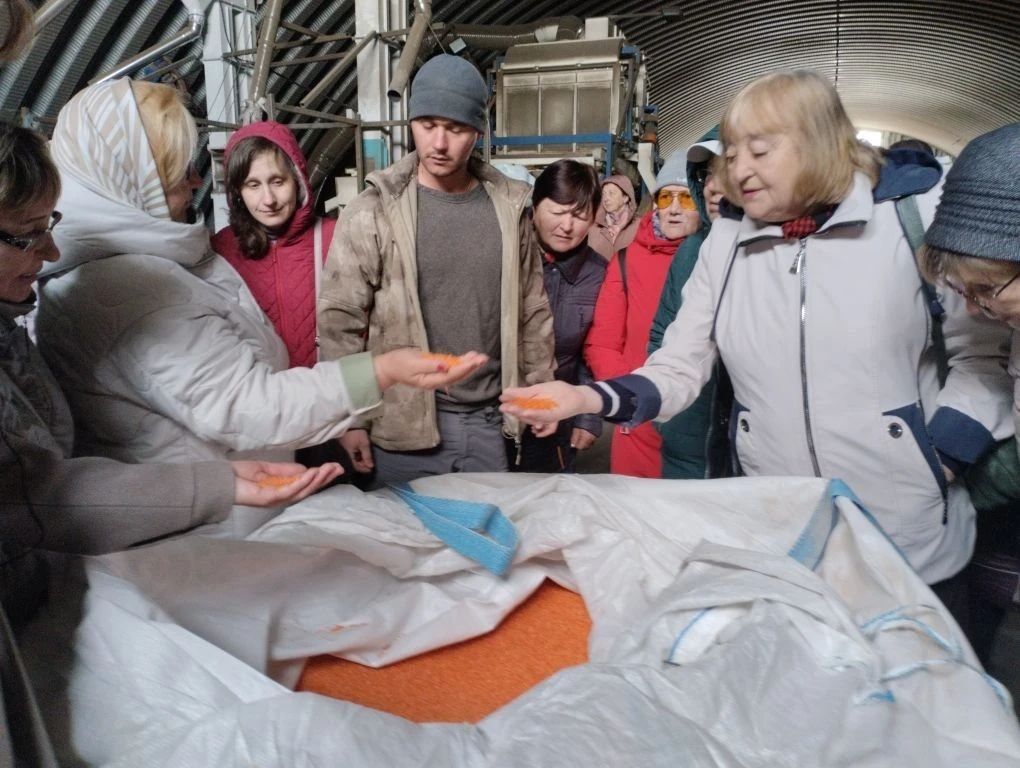 Новооскольцев радушно приветствовали в Красненском муниципальном округе Новооскольцев радушно приветствовали в Красненском муниципальном округе