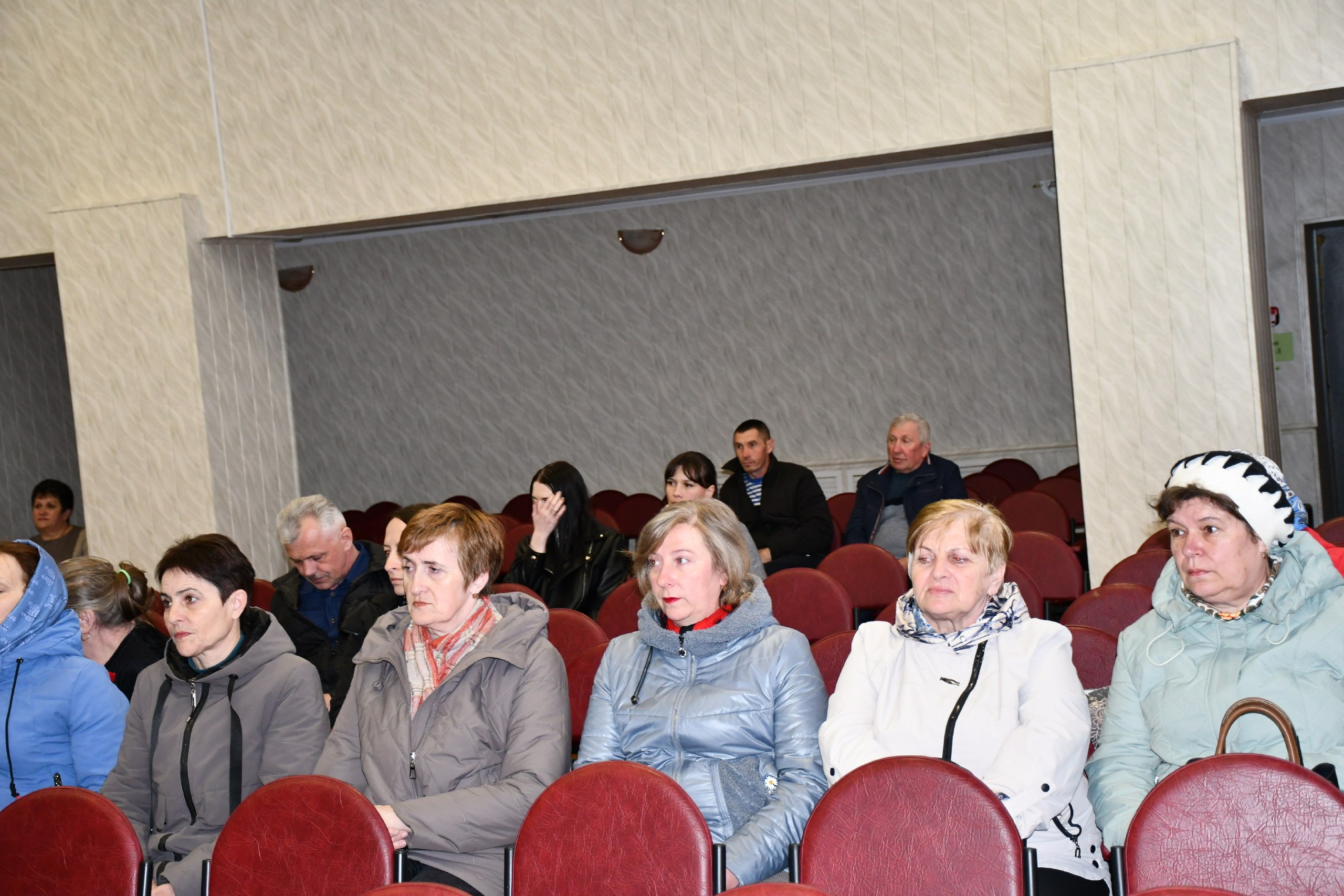 В Марьевке прошла встреча руководителя территориальной администрации с жителями В Марьевке прошла встреча руководителя территориальной администрации с жителями