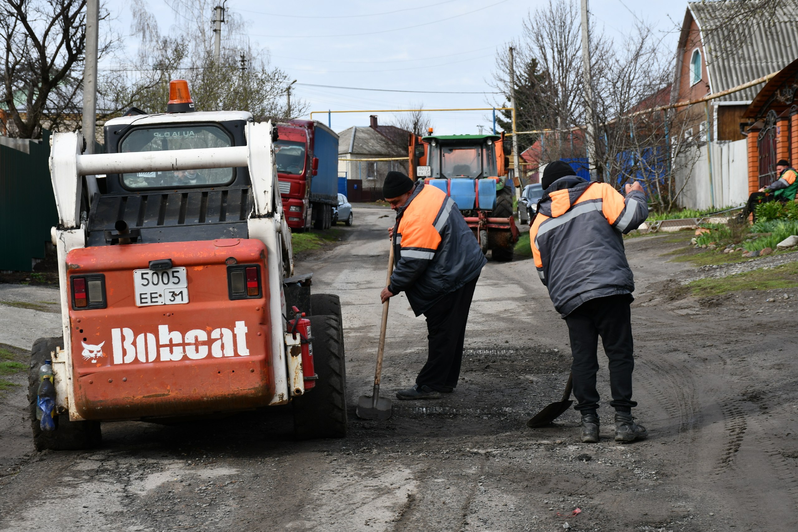 В Красногвардейском округе продолжается строительство дороги возле Николаевского В Красногвардейском округе продолжается строительство дороги возле Николаевского