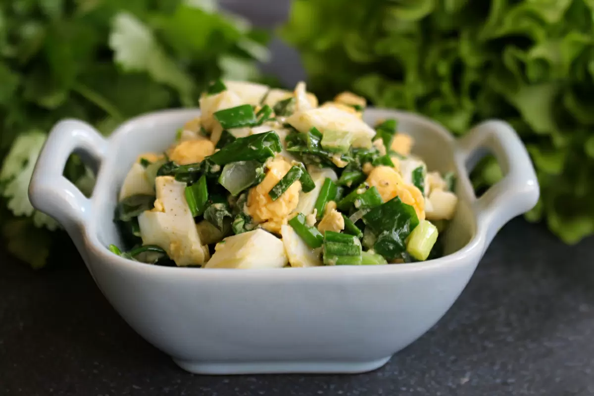 Начинка для пирожков из зеленого лука и вареных яиц