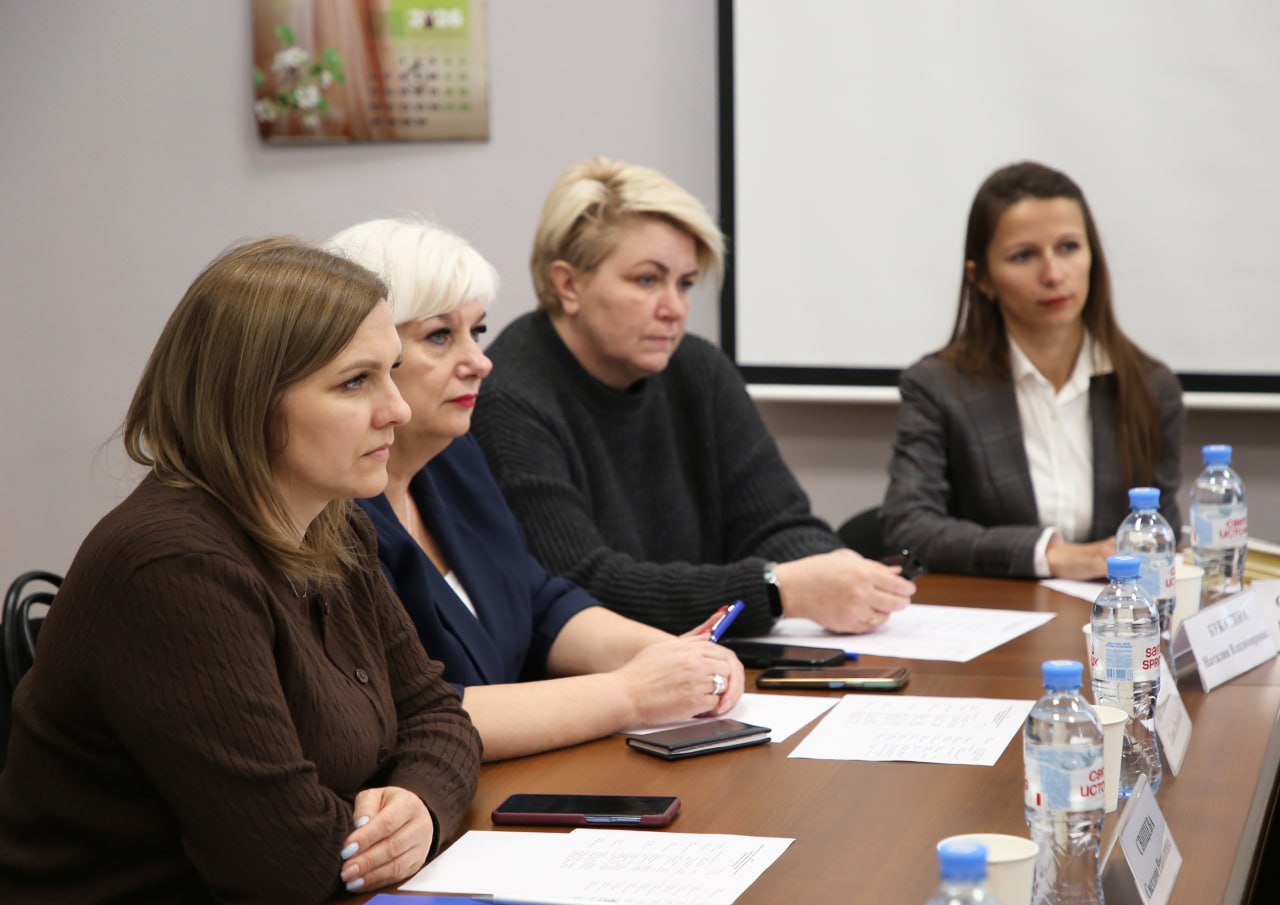 В Правительстве Белгородской области продолжаются рабочие встречи с предпринимателями, посвященные вопросам ведения бизнеса в условиях ограничения мобильного интернета В Правительстве Белгородской области продолжаются рабочие встречи с предпринимателями, посвященные вопросам ведения бизнеса в условиях ограничения мобильного интернета