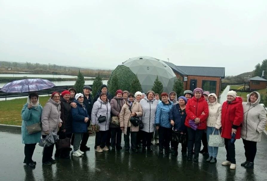 Жители Чернянского района посетили Новооскольский округ в рамках проекта по социальному туризму «К соседям в гости» Жители Чернянского района посетили Новооскольский округ в рамках проекта по социальному туризму «К соседям в гости»