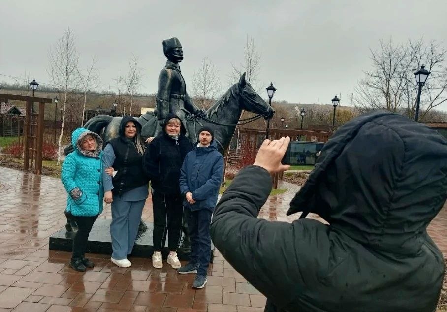 Жители Чернянского района посетили Новооскольский округ в рамках проекта по социальному туризму «К соседям в гости»