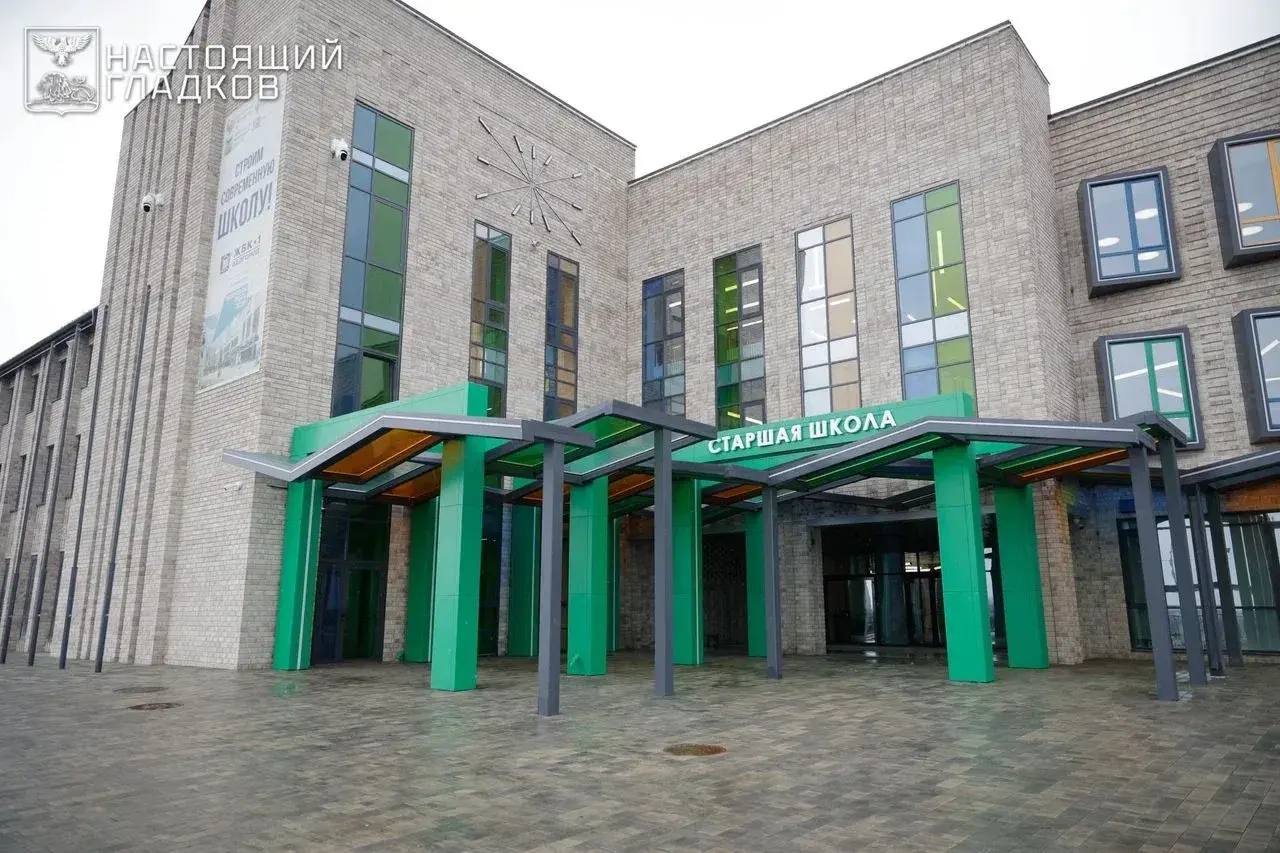 Вячеслав Гладков: В Белгородском округе посмотрел, как идет строительство школы на 750 мест в микрорайоне Стрелецкое-23 Вячеслав Гладков: В Белгородском округе посмотрел, как идет строительство школы на 750 мест в микрорайоне Стрелецкое-23