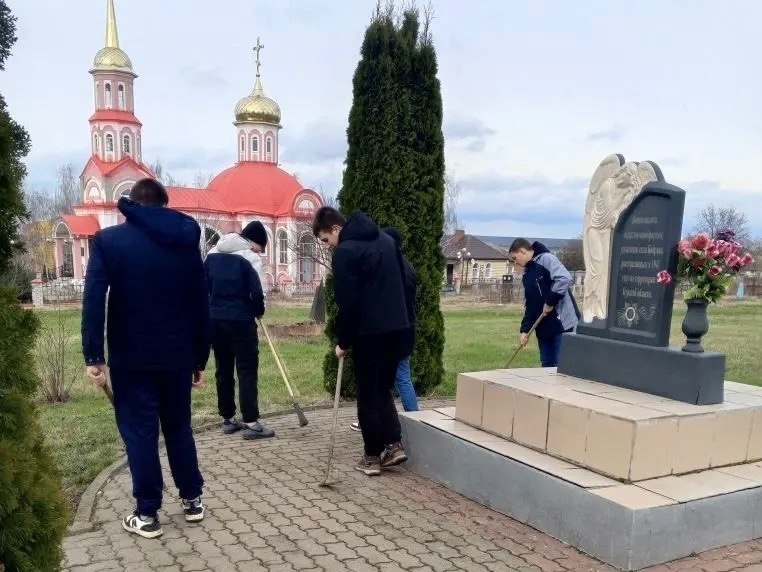 В Ракитянском округе продолжаются субботники В Ракитянском округе продолжаются субботники