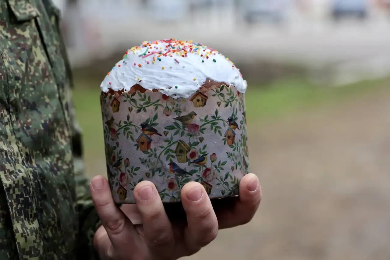 В преддверии значимого праздника для христиан депутаты облдумы позаботились о тех, кто особенно нуждается во внимании