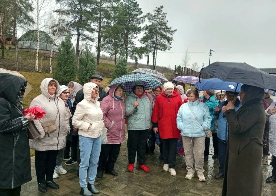 Жители Чернянского района посетили Новооскольский округ в рамках проекта по социальному туризму «К соседям в гости» Жители Чернянского района посетили Новооскольский округ в рамках проекта по социальному туризму «К соседям в гости»