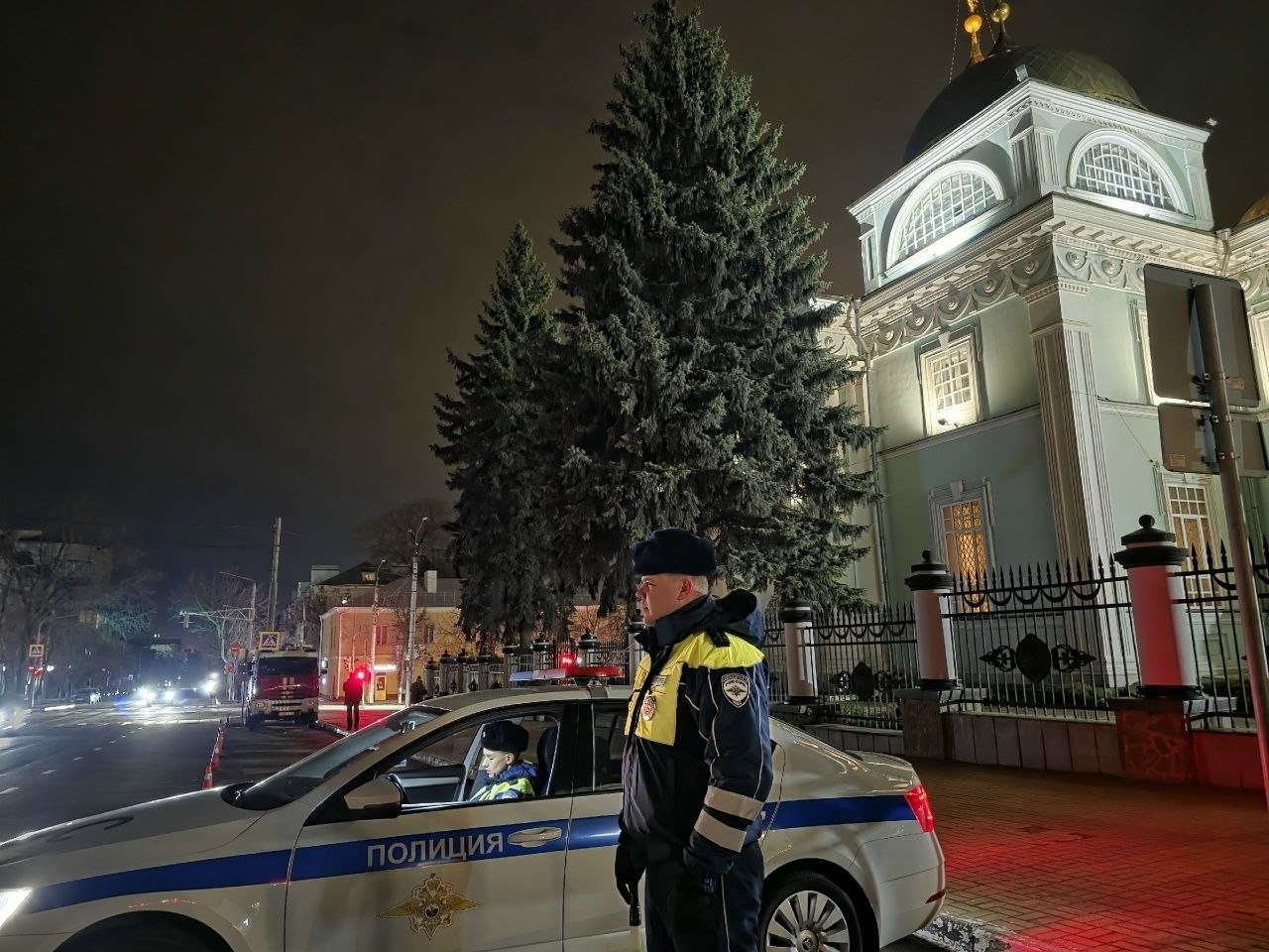 Полиция Белгорода поздравляет вас со светлым праздником Пасхи! Пусть вера укрепляет дух и придает сил, а любовь согревает ваши сердца! Полиция Белгорода поздравляет вас со светлым праздником Пасхи! Пусть вера укрепляет дух и придает сил, а любовь согревает ваши сердца!