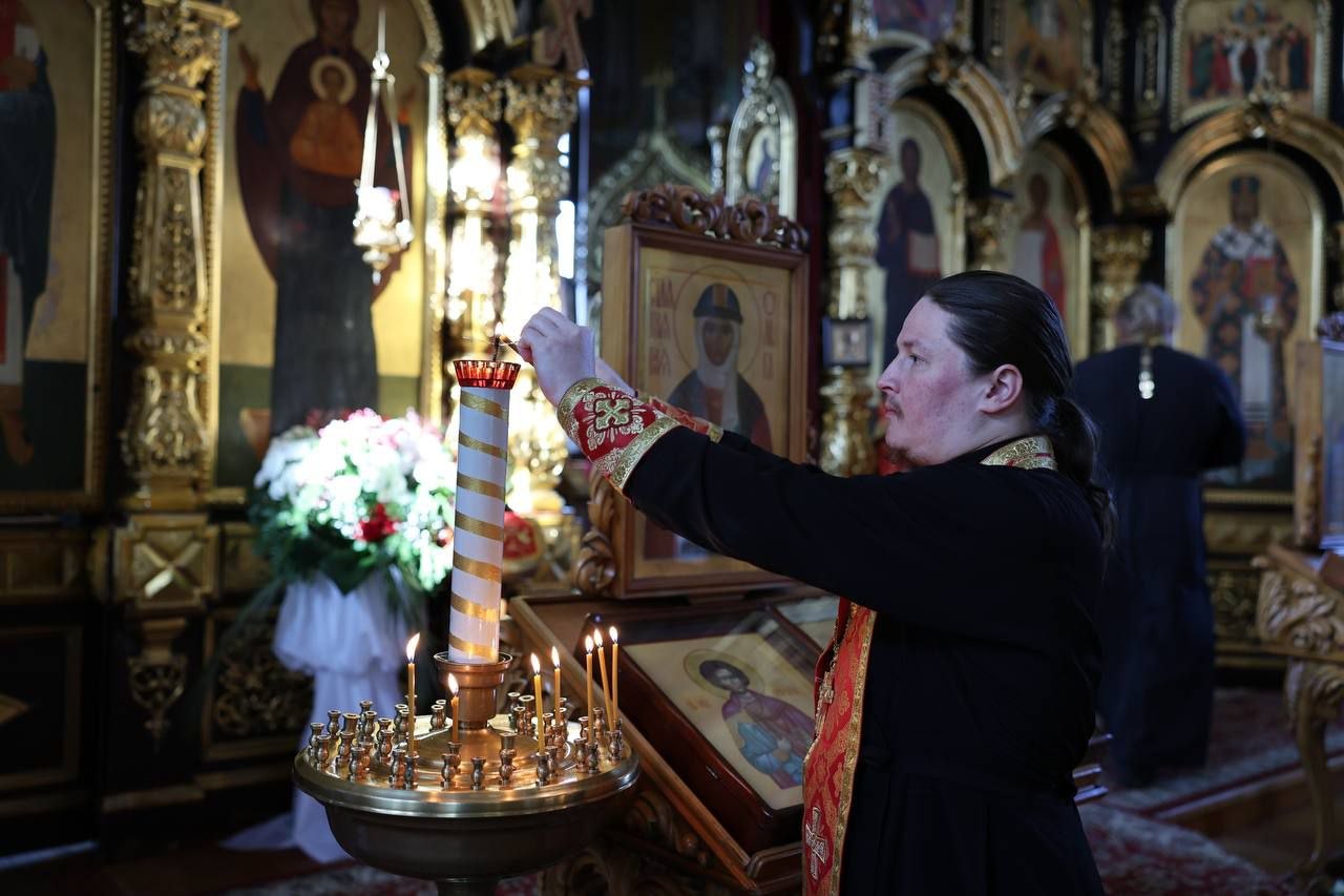 Михаил Лобазнов: Благодатный огонь прибыл в Старый Оскол! Михаил Лобазнов: Благодатный огонь прибыл в Старый Оскол!