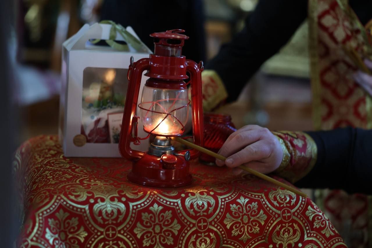 Михаил Лобазнов: Благодатный огонь прибыл в Старый Оскол!