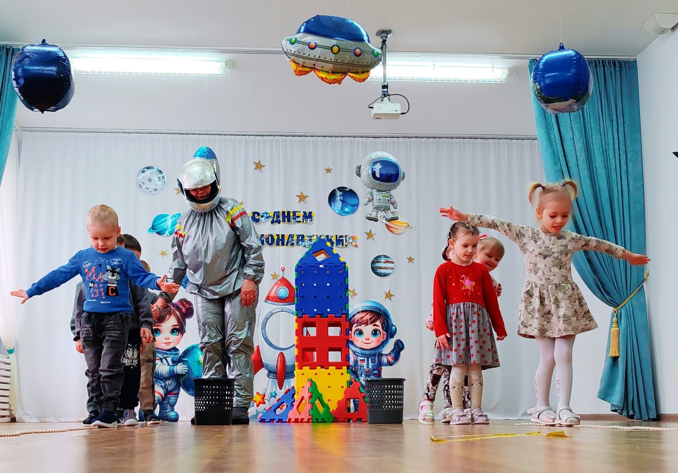 Юные краснояружцы приняли активное участие в праздничных мероприятиях, посвящённых Дню космонавтики Юные краснояружцы приняли активное участие в праздничных мероприятиях, посвящённых Дню космонавтики