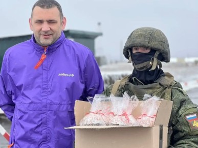 В Валуйском округе волонтёры передали военнослужащим около тысячи пасхальных куличей