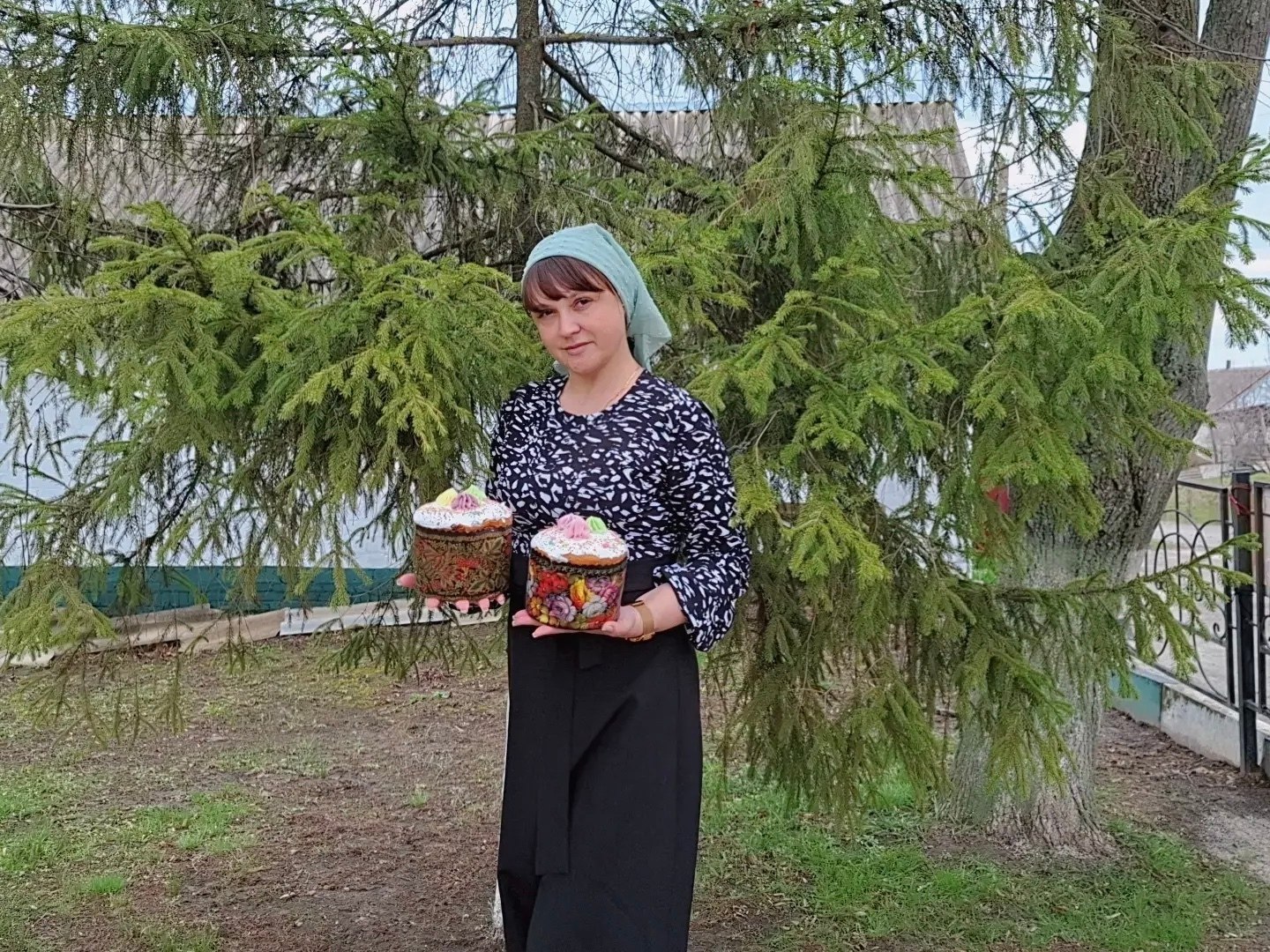 В Валуйском округе волонтёры передали военнослужащим около тысячи пасхальных куличей В Валуйском округе волонтёры передали военнослужащим около тысячи пасхальных куличей