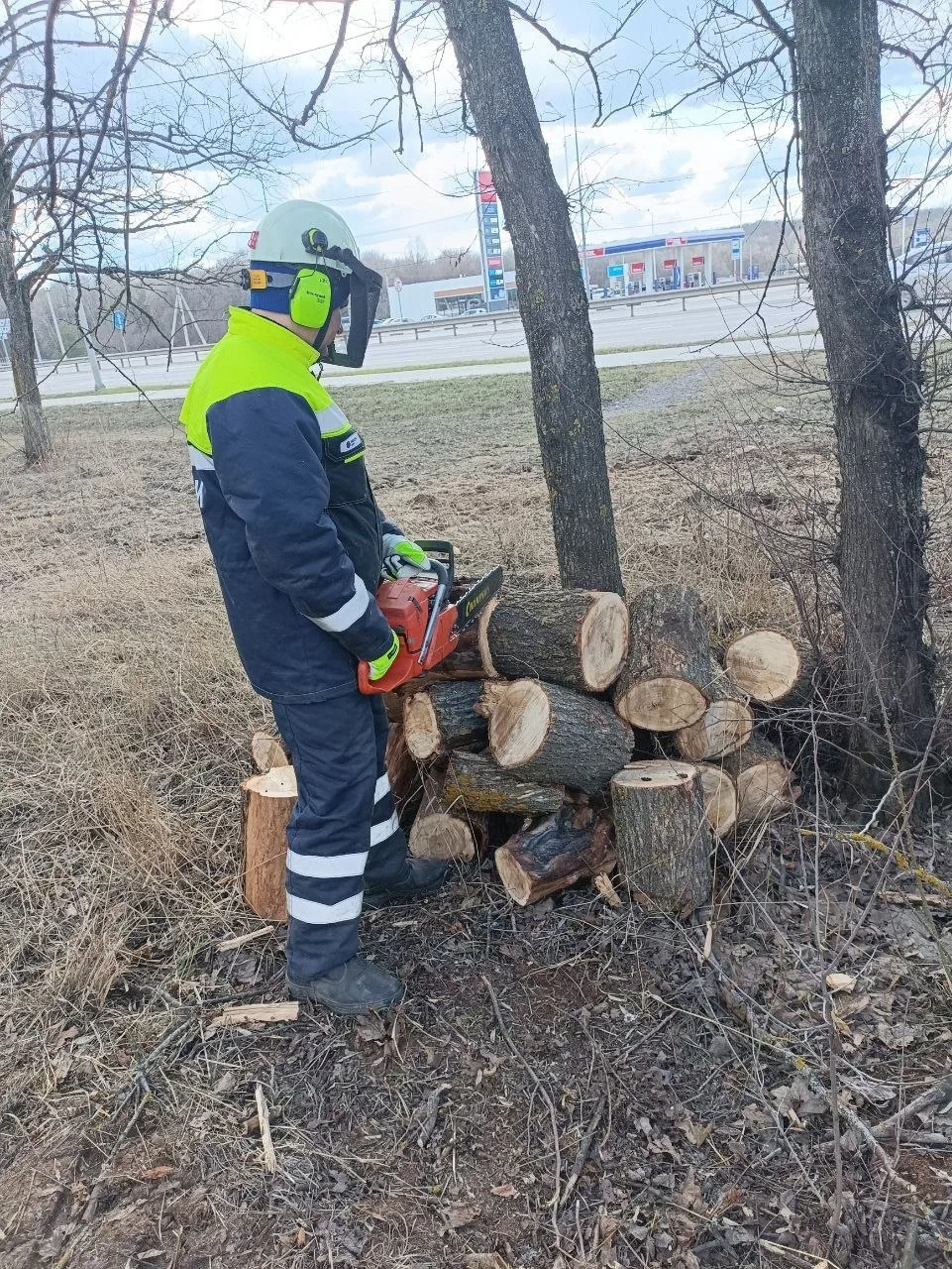 Олег Медведев: Яковлевский РЭС провёл плановые работы по наведению порядка на закреплённом участке трассы М-2 Олег Медведев: Яковлевский РЭС провёл плановые работы по наведению порядка на закреплённом участке трассы М-2