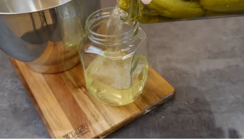 Полезный рассол: удивительные способы его использования