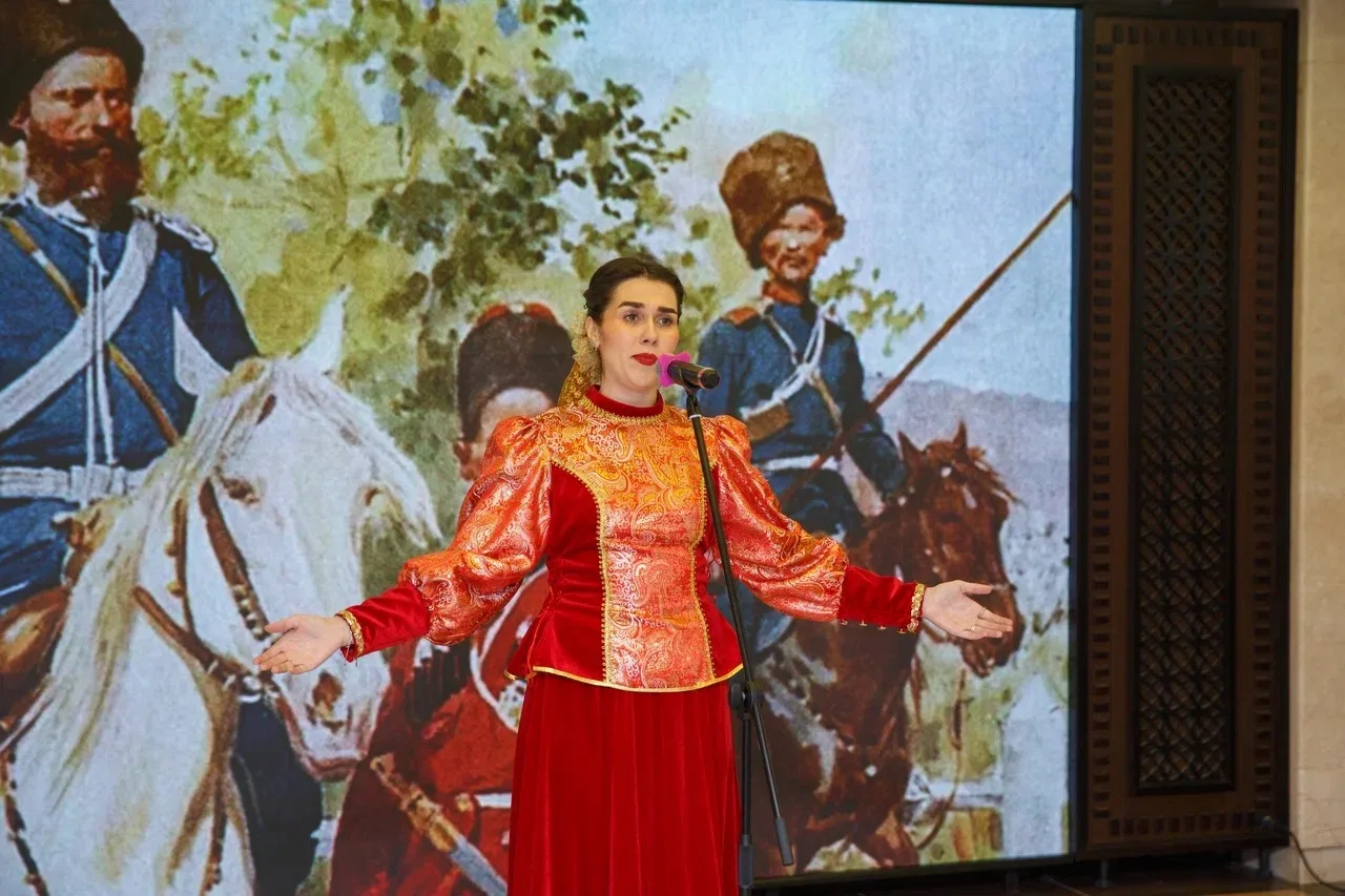 В Белгородской научной библиотеке состоялось торжественное открытие Недели книги для молодежи – областной акции, которая в Год единства народов России проходит под названием «Россия в слове» В Белгородской научной библиотеке состоялось торжественное открытие Недели книги для молодежи – областной акции, которая в Год единства народов России проходит под названием «Россия в слове»