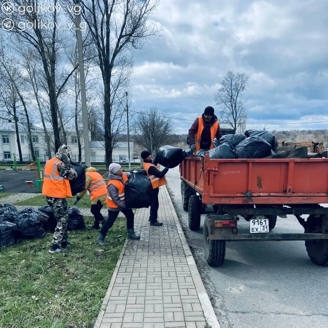 Весна в этом году выдалась активной, а значит, и работы у коммунальных служб и управляющих компаний прибавилось