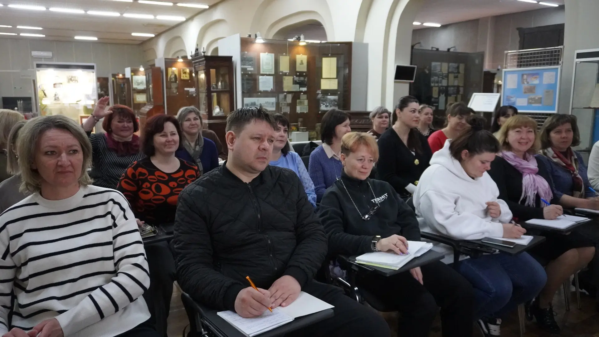 В Белгородском государственном историко-краеведческом музее начались курсы повышения квалификации для музейных сотрудников по научно-фондовой работе «Актуальные вопросы научно-фондовой работы музеев» В Белгородском государственном историко-краеведческом музее начались курсы повышения квалификации для музейных сотрудников по научно-фондовой работе «Актуальные вопросы научно-фондовой работы музеев»