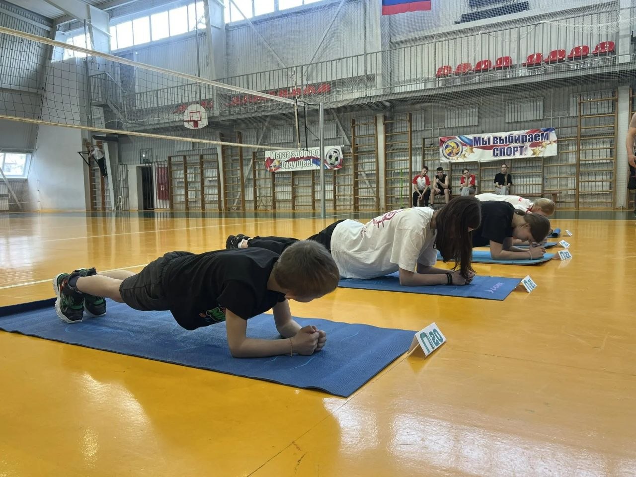 Владимир Переверзев: От слов к делу: как Борисовский округ поддержал акцию «Чистое поколение - 2026» Владимир Переверзев: От слов к делу: как Борисовский округ поддержал акцию «Чистое поколение - 2026»