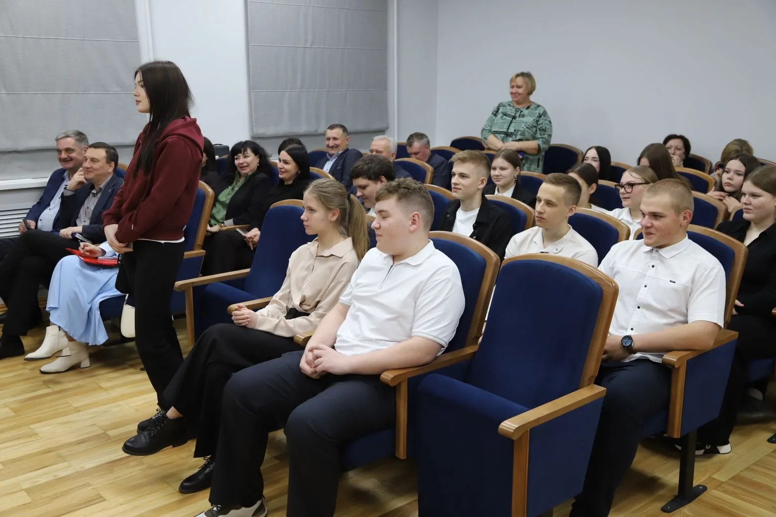 Восемнадцать старшеклассников на время станут «дублёрами» руководителей округа и погрузятся в мир муниципального управления Восемнадцать старшеклассников на время станут «дублёрами» руководителей округа и погрузятся в мир муниципального управления