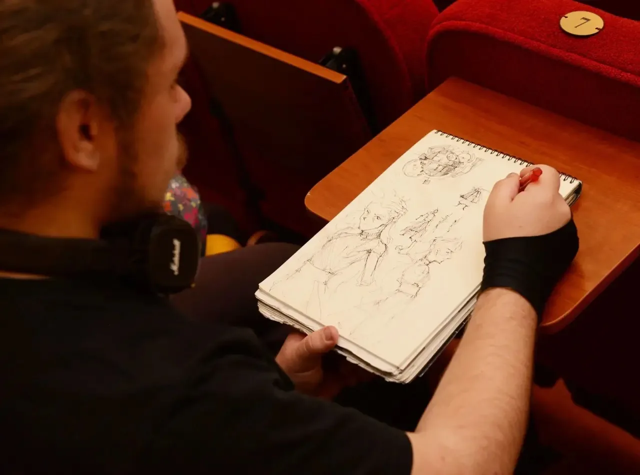 16 апреля в Белгородском художественном музее прошла творческая встреча «Художник и кино» 16 апреля в Белгородском художественном музее прошла творческая встреча «Художник и кино»