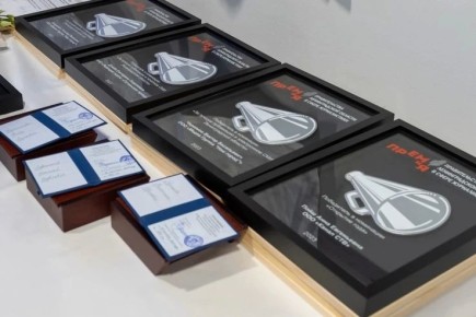 �������� ������ ������������� ���������� � ����� ������������