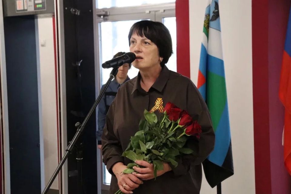 Татьяна Круглякова: В Никольской школе открыта мемориальная доска в честь Игоря Георгиевича Кожокарь Татьяна Круглякова: В Никольской школе открыта мемориальная доска в честь Игоря Георгиевича Кожокарь