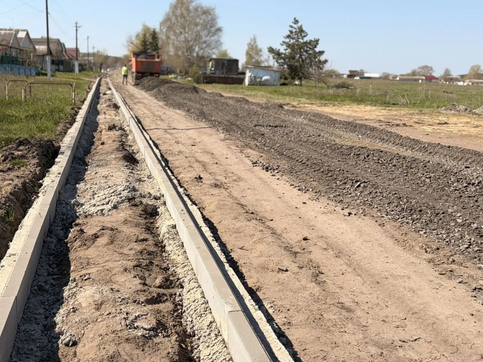 Вчера глава Ивнянского округа Игорь Щепин совместно с заместителем по ЖКХ Андреем Паниным проинспектировали ряд объектов, где сейчас ведутся строительные и ремонтные работы Вчера глава Ивнянского округа Игорь Щепин совместно с заместителем по ЖКХ Андреем Паниным проинспектировали ряд объектов, где сейчас ведутся строительные и ремонтные работы