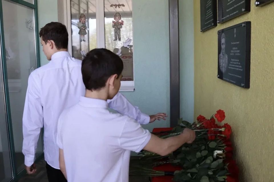 Татьяна Круглякова: В Никольской школе открыта мемориальная доска в честь Игоря Георгиевича Кожокарь Татьяна Круглякова: В Никольской школе открыта мемориальная доска в честь Игоря Георгиевича Кожокарь